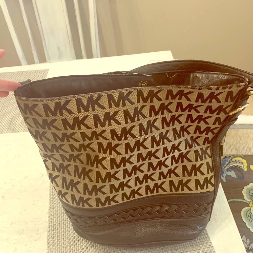 Michael kors purse